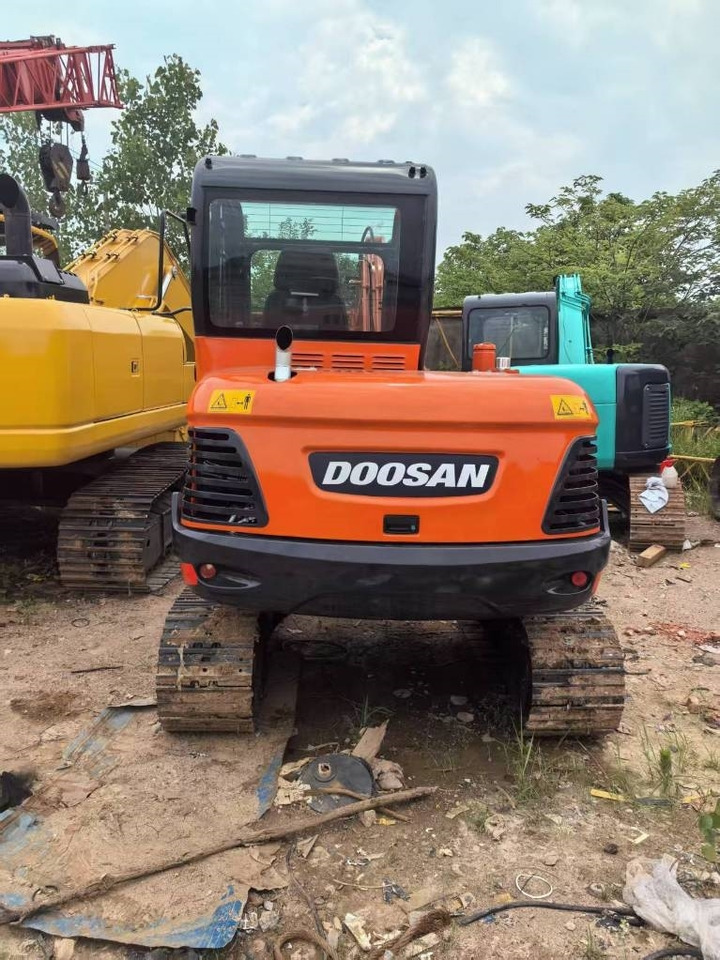 Doosan DX 60 - Excavadora de cadenas: foto 2 Doosan DX 60 - Excavadora de cadenas: foto 2