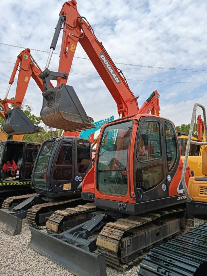 Doosan DX 75  - Excavadora de cadenas: foto 2 Doosan DX 75  - Excavadora de cadenas: foto 2