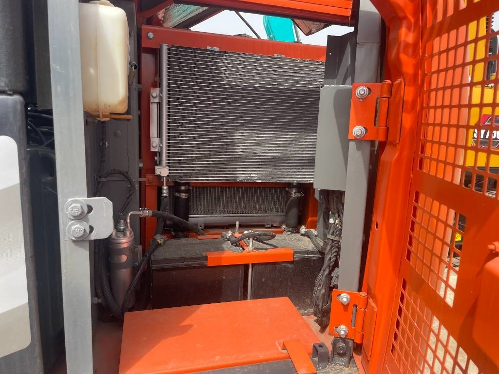 Hitachi ZX 70 - Miniexcavadora: foto 4 Hitachi ZX 70 - Miniexcavadora: foto 4