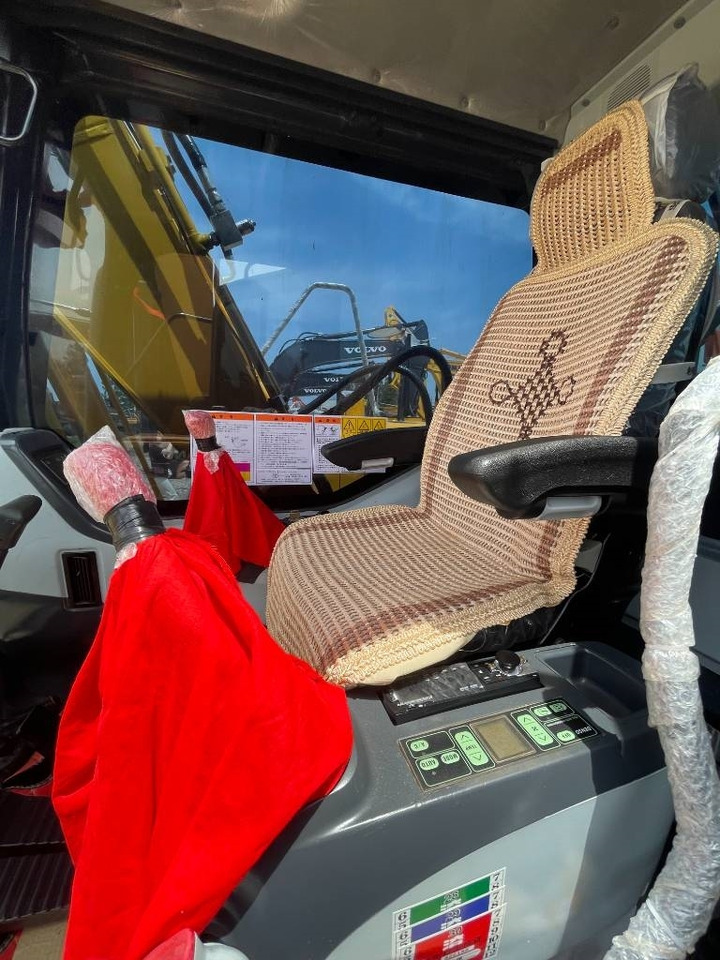 Arrendamiento de Komatsu PC 130  Komatsu PC 130: foto 7