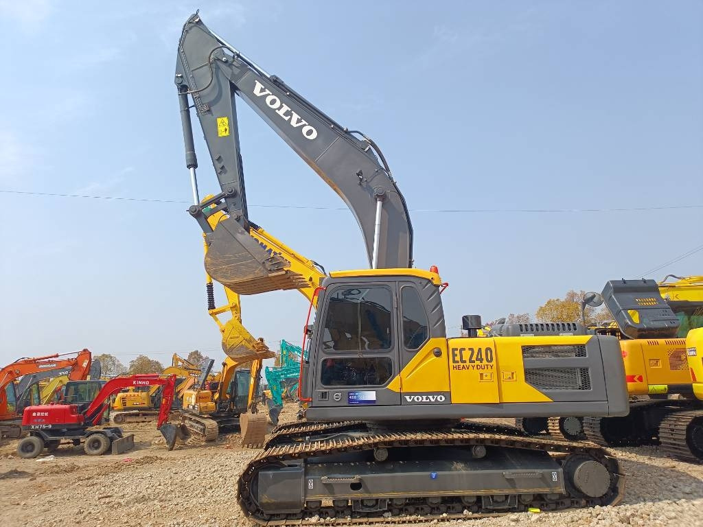 Volvo EC 240 - Excavadora de cadenas: foto 1 Volvo EC 240 - Excavadora de cadenas: foto 1
