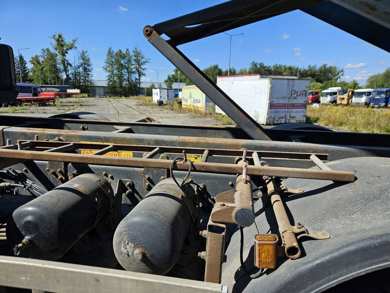 Arrendamiento de Scania R420 8x4 - Tipper - full spring - 2007 year Scania R420 8x4 - Tipper - full spring - 2007 year: foto 7 Arrendamiento de Scania R420 8x4 - Tipper - full spring - 2007 year Scania R420 8x4 - Tipper - full spring - 2007 year: foto 7