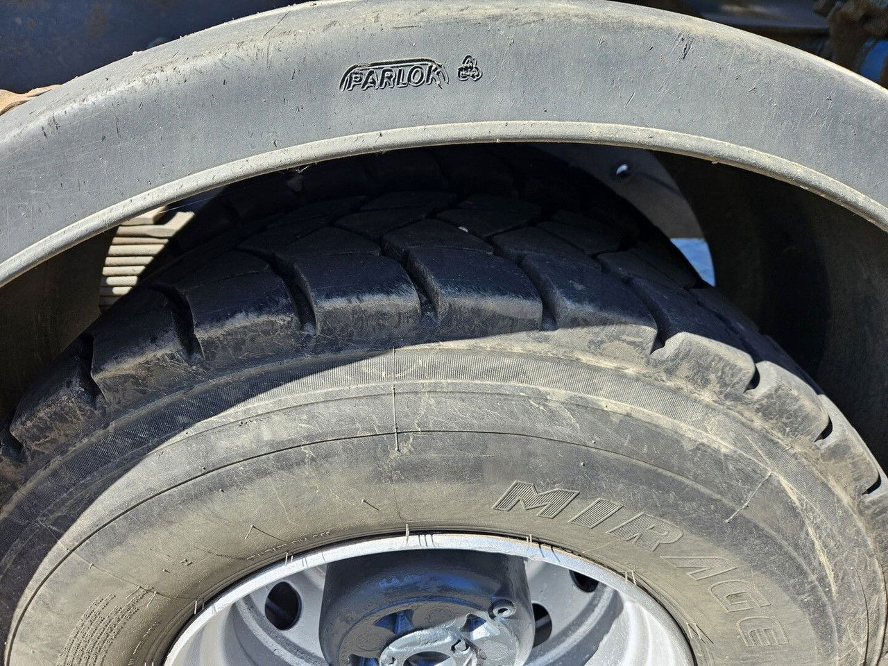 Arrendamiento de Scania R420 8x4 - Tipper - full spring - 2007 year Scania R420 8x4 - Tipper - full spring - 2007 year: foto 14 Arrendamiento de Scania R420 8x4 - Tipper - full spring - 2007 year Scania R420 8x4 - Tipper - full spring - 2007 year: foto 14