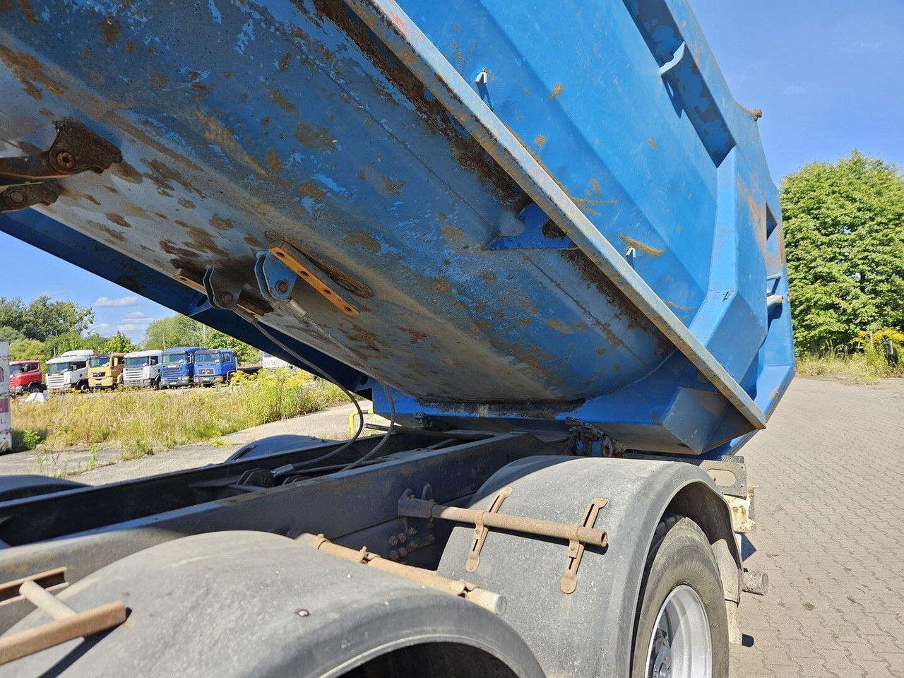 Arrendamiento de Scania R420 8x4 - Tipper - full spring - 2007 year Scania R420 8x4 - Tipper - full spring - 2007 year: foto 6 Arrendamiento de Scania R420 8x4 - Tipper - full spring - 2007 year Scania R420 8x4 - Tipper - full spring - 2007 year: foto 6