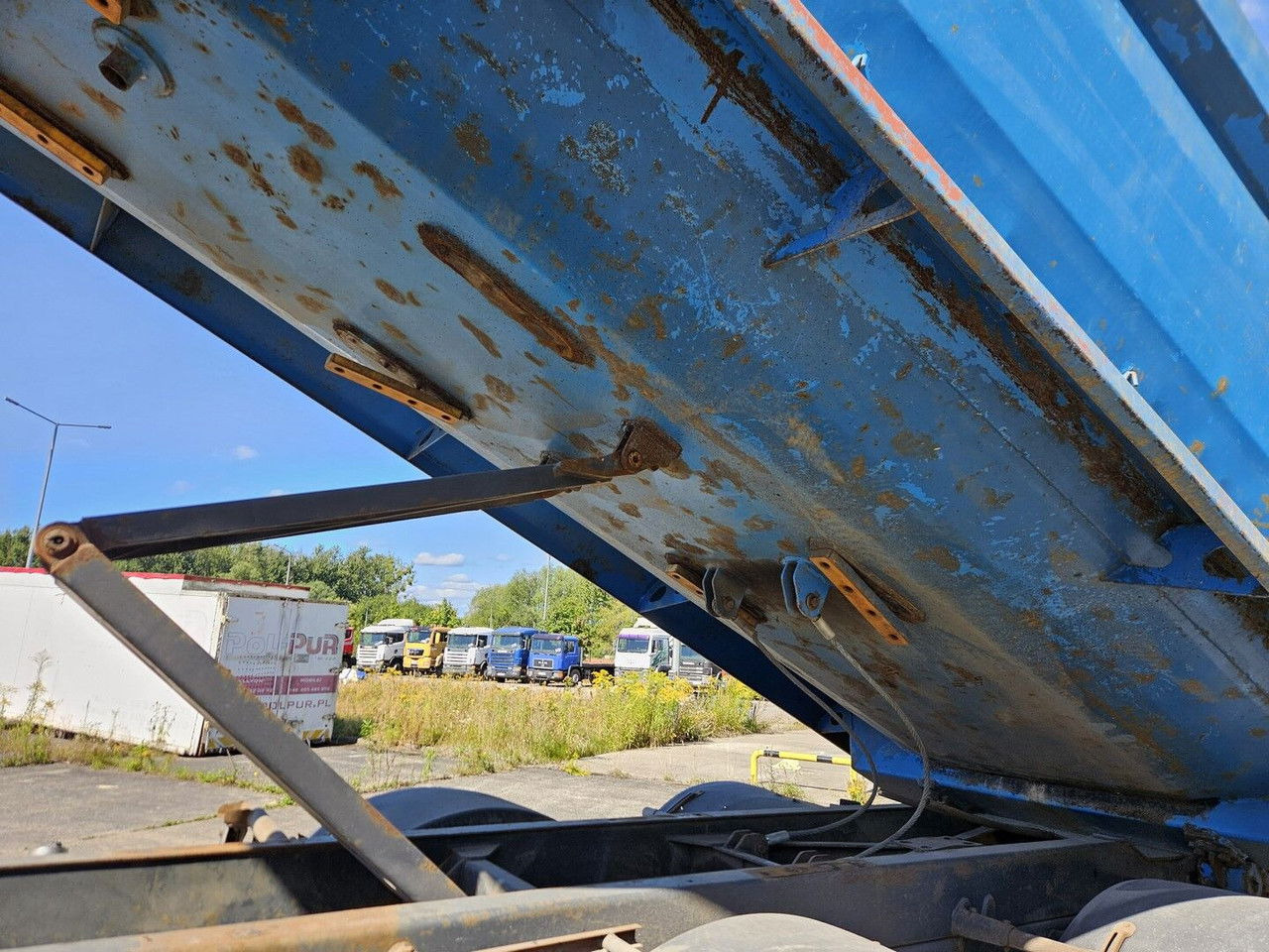 Scania R420 8x4 - Tipper - full spring - 2007 year - Camión volquete: foto 5 Scania R420 8x4 - Tipper - full spring - 2007 year - Camión volquete: foto 5