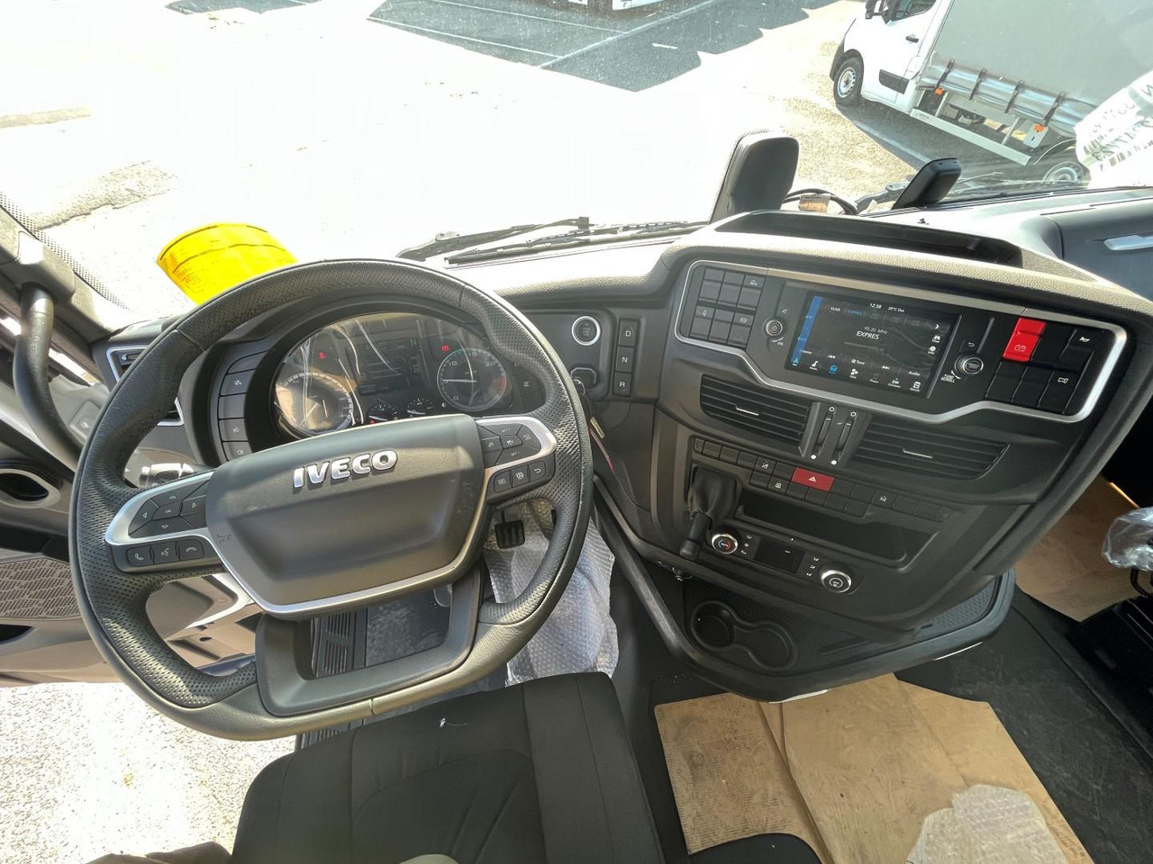Foto del interior 1: Cabeza tractora Iveco S-WAY, 530, AS440S53TP Foto del interior 1: Cabeza tractora Iveco S-WAY, 530, AS440S53TP