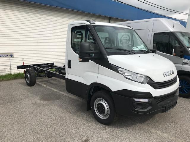 Iveco DAILY PODVOZOK, 3.0 D 176k, 35S18H - Camión chasis, Furgoneta: foto 3 Iveco DAILY PODVOZOK, 3.0 D 176k, 35S18H - Camión chasis, Furgoneta: foto 3