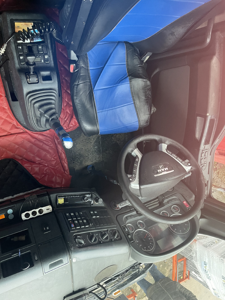 MAN TGA18.440 Euro 4 - Cabeza tractora: foto 4 MAN TGA18.440 Euro 4 - Cabeza tractora: foto 4