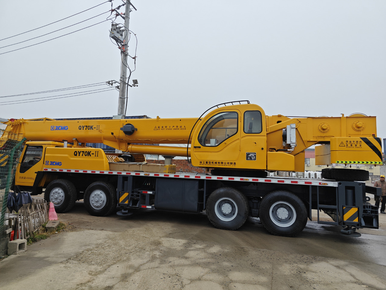 XCMG QY70K 70 used truck crane - Autogrúa: foto 3 XCMG QY70K 70 used truck crane - Autogrúa: foto 3