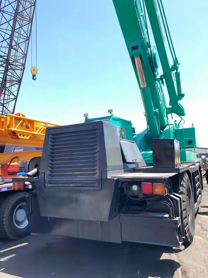 Kato KR-50H-V KR50H 50TON - Grúa para terrenos difíciles: foto 3 Kato KR-50H-V KR50H 50TON - Grúa para terrenos difíciles: foto 3