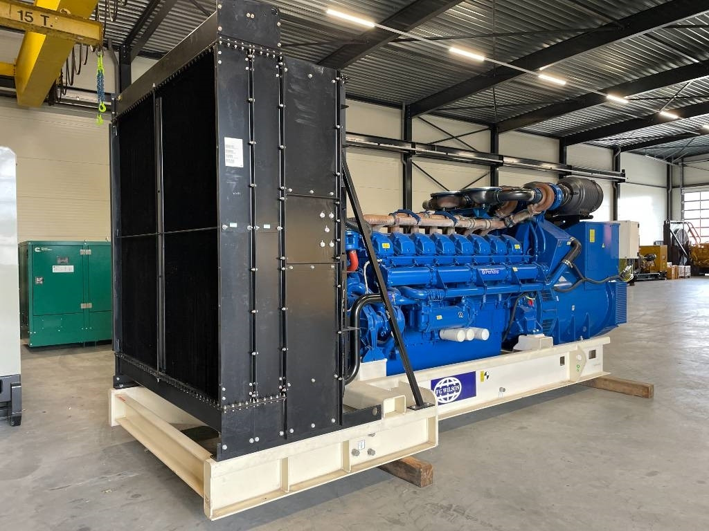 FG Wilson P2000-3 - 2000 kVA Open Genset - DPX-16033-O - Generador industriale: foto 2 FG Wilson P2000-3 - 2000 kVA Open Genset - DPX-16033-O - Generador industriale: foto 2