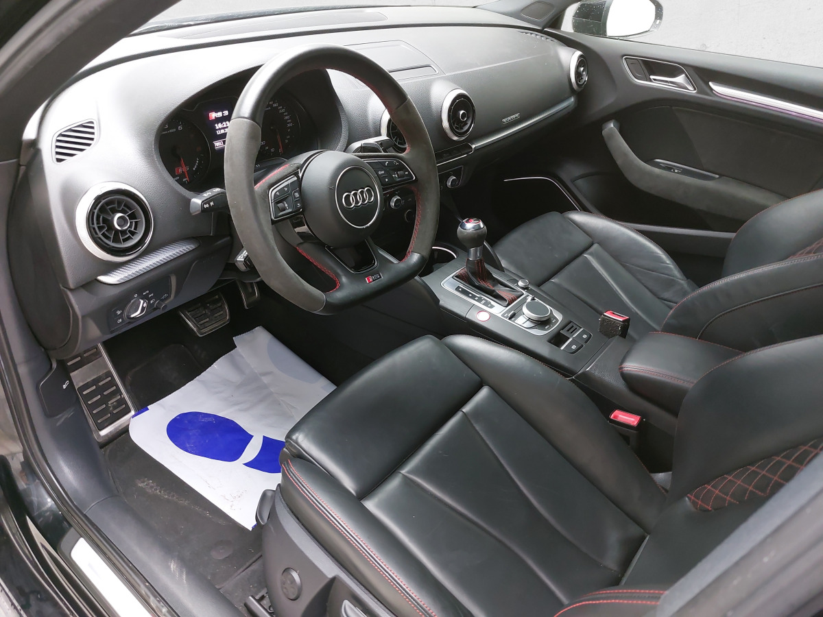 Coche AUDI RS3 SEDAN: foto 10