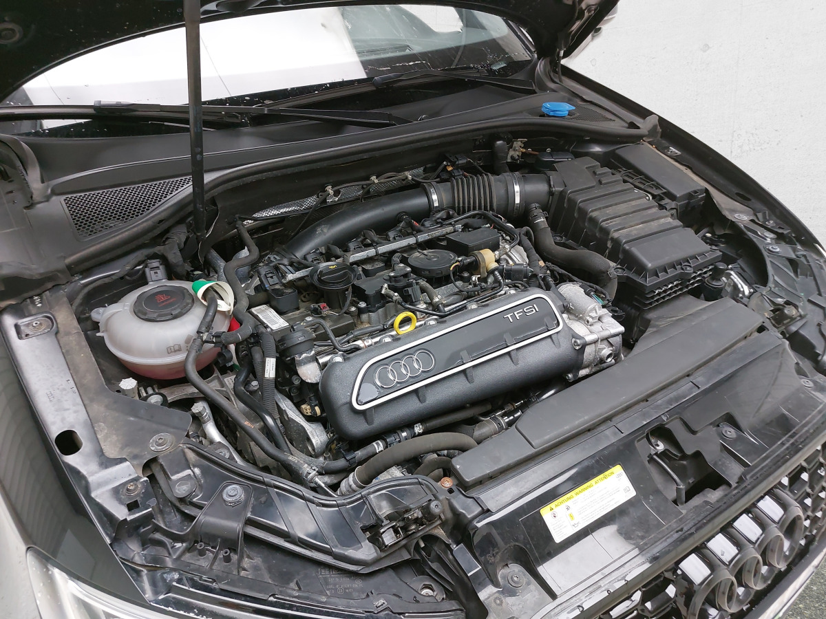 Coche AUDI RS3 SEDAN: foto 12