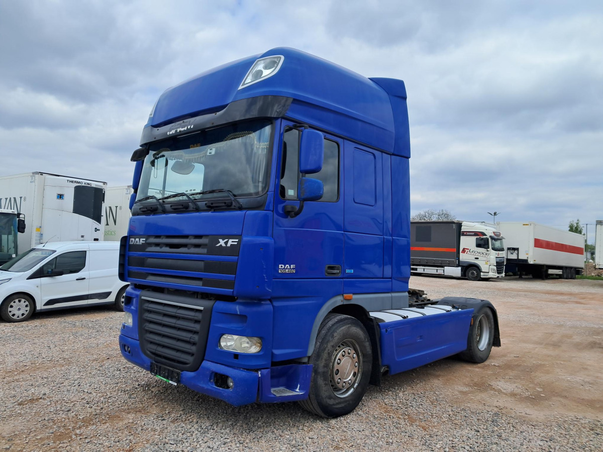 DAF XF CIĄGNIK SIODŁOWY - Cabeza tractora: foto 3 DAF XF CIĄGNIK SIODŁOWY - Cabeza tractora: foto 3