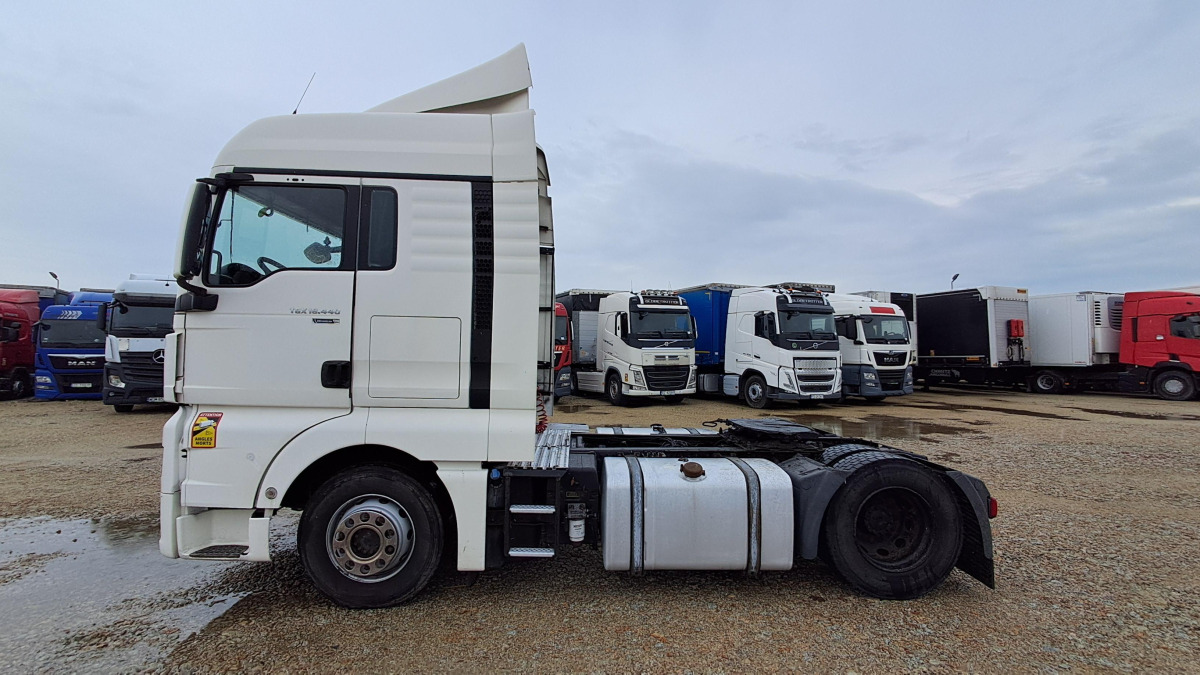 MAN TGX CIĄGNIK SIODŁOWY - Cabeza tractora: foto 3 MAN TGX CIĄGNIK SIODŁOWY - Cabeza tractora: foto 3