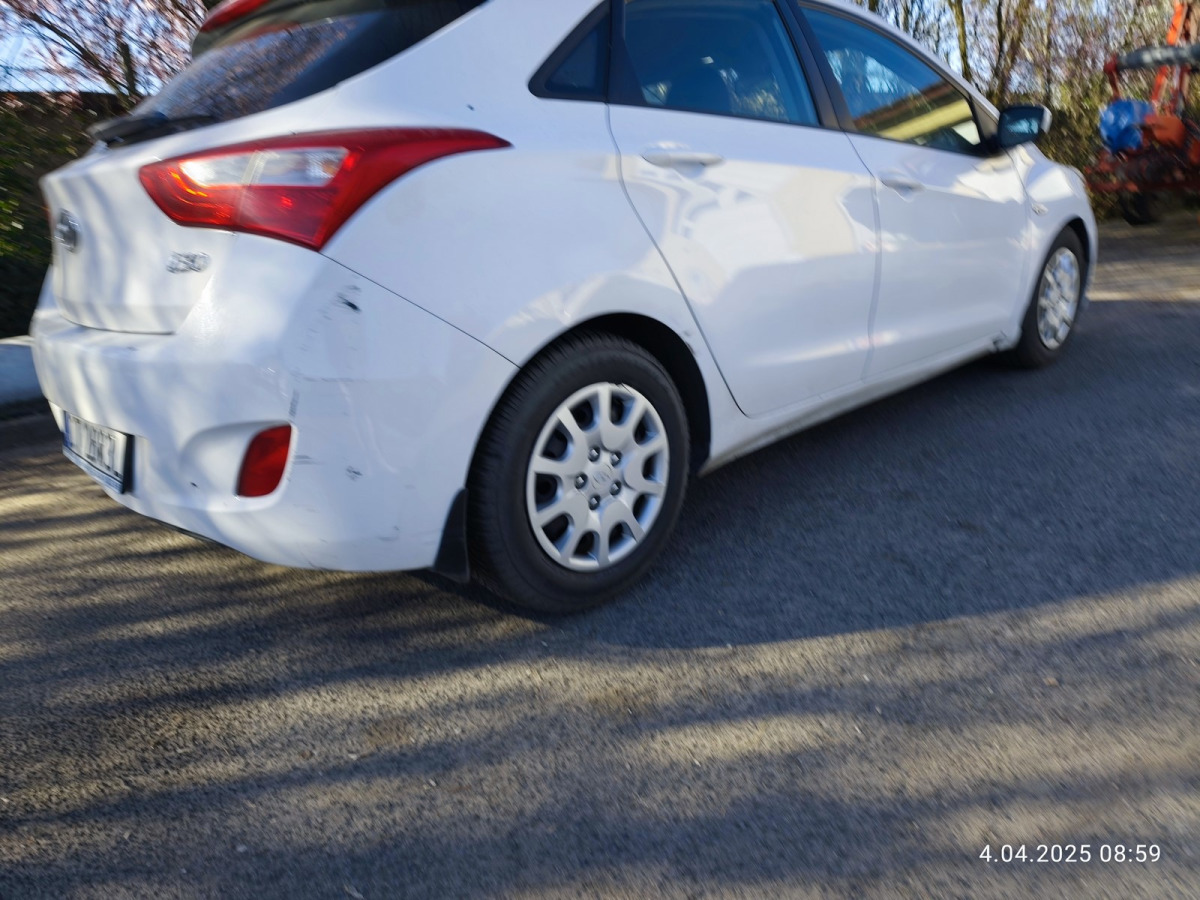 HYUNDAI I30 HATCHBACK - Hatchback: foto 3 HYUNDAI I30 HATCHBACK - Hatchback: foto 3