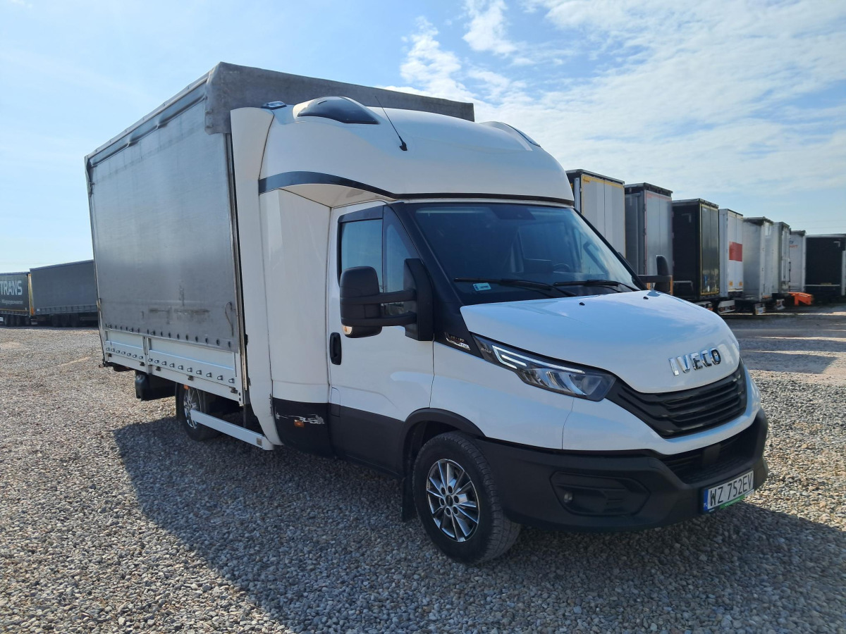 IVECO 35S18 PLANDEKA - Furgoneta con lona: foto 1 IVECO 35S18 PLANDEKA - Furgoneta con lona: foto 1