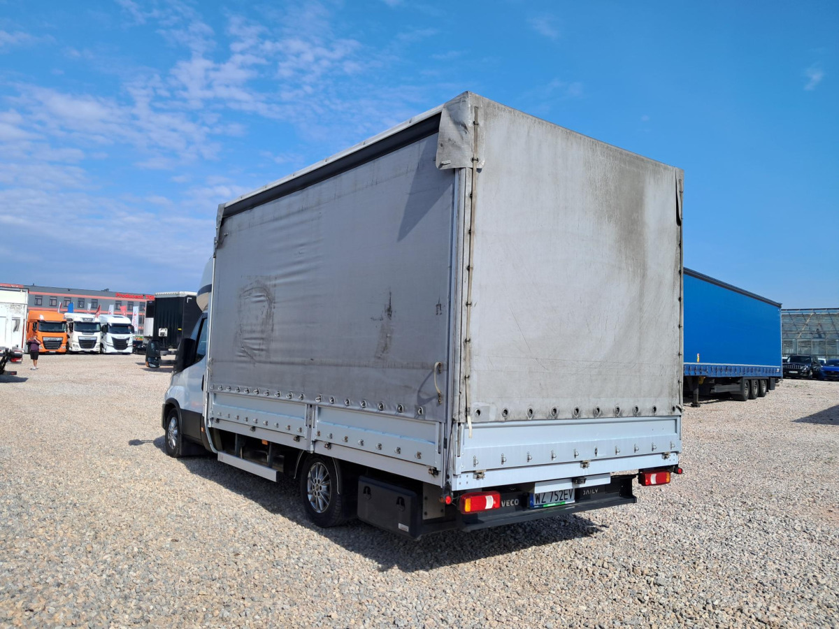 IVECO 35S18 PLANDEKA - Furgoneta con lona: foto 4 IVECO 35S18 PLANDEKA - Furgoneta con lona: foto 4