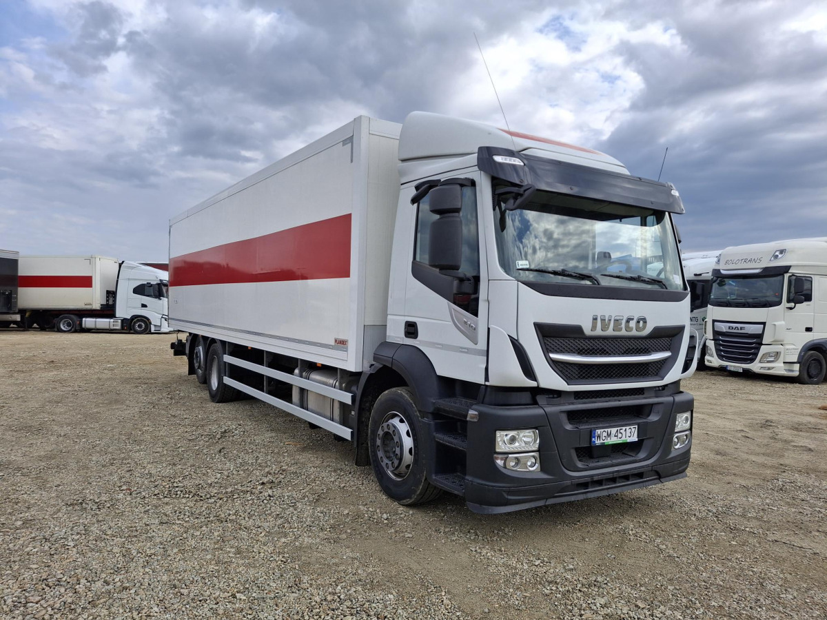Camión caja cerrada IVECO STRALIS KONTENER Z WINDĄ: foto 1