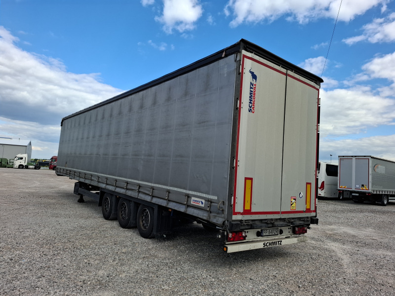 SCHMITZ CARGOBULL SCBS3T KURTYNOWA - Remolque con toldo: foto 4 SCHMITZ CARGOBULL SCBS3T KURTYNOWA - Remolque con toldo: foto 4