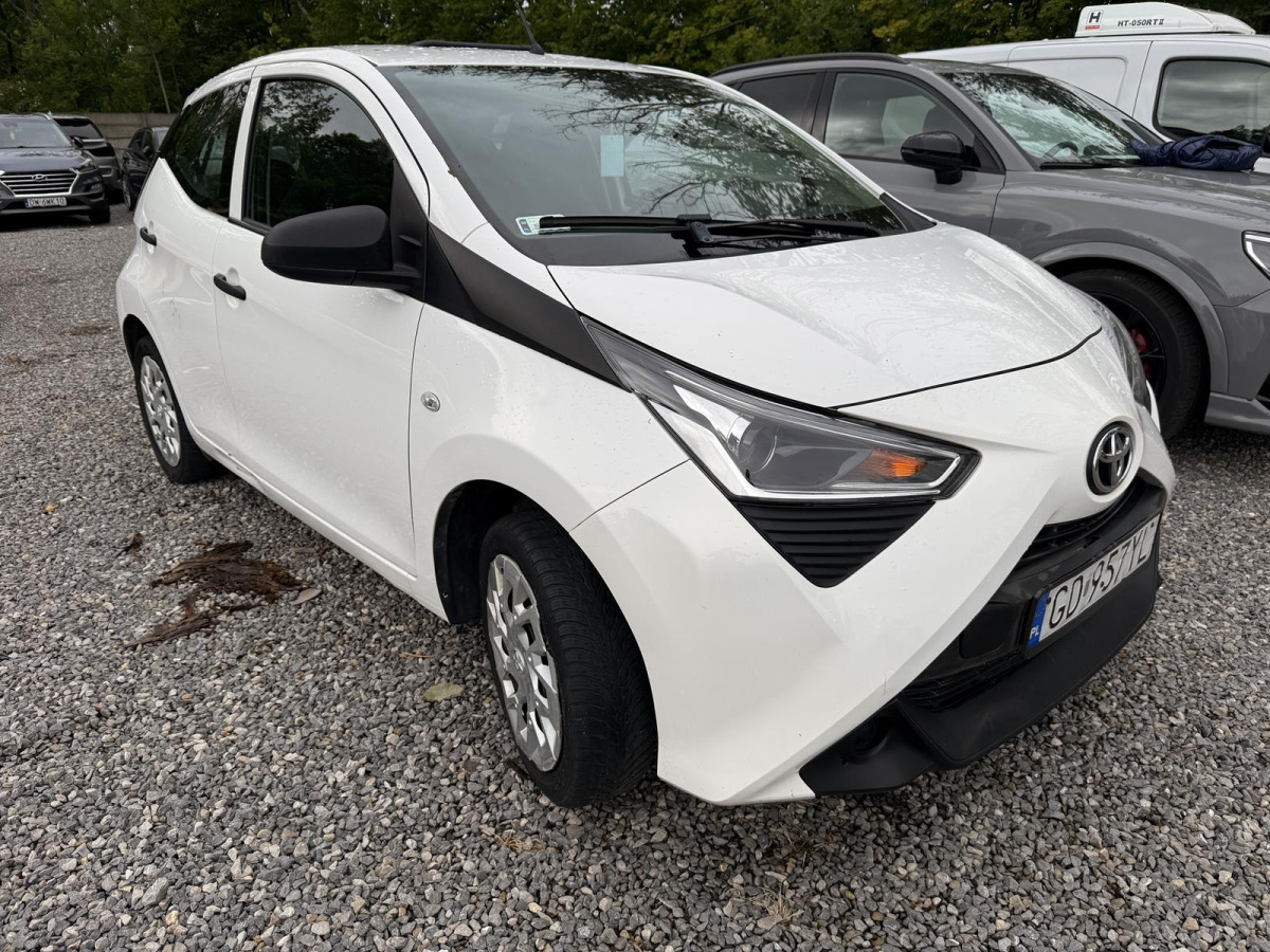 TOYOTA AYGO VVT-I 5H/B MT5 HATCHBACK - BRAK KLUCZYKÓW - Hatchback: foto 3 TOYOTA AYGO VVT-I 5H/B MT5 HATCHBACK - BRAK KLUCZYKÓW - Hatchback: foto 3