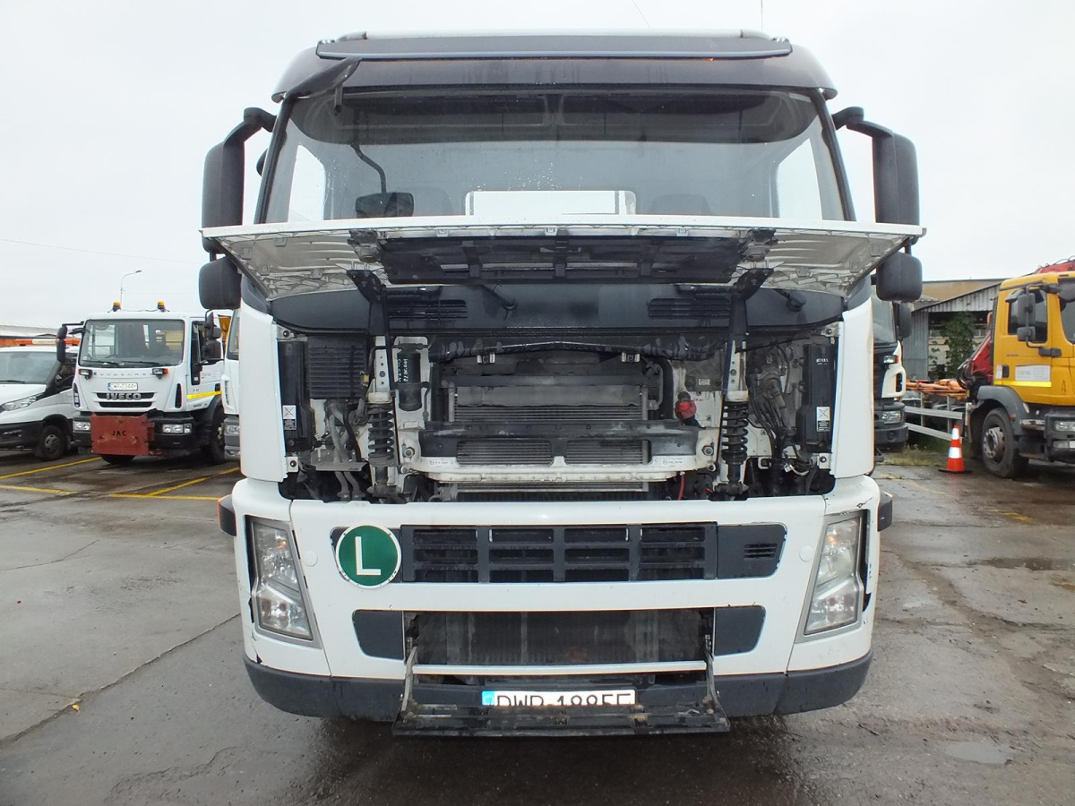 VOLVO FM POD KONTENERY - Camión portacontenedor de cadenas: foto 3 VOLVO FM POD KONTENERY - Camión portacontenedor de cadenas: foto 3