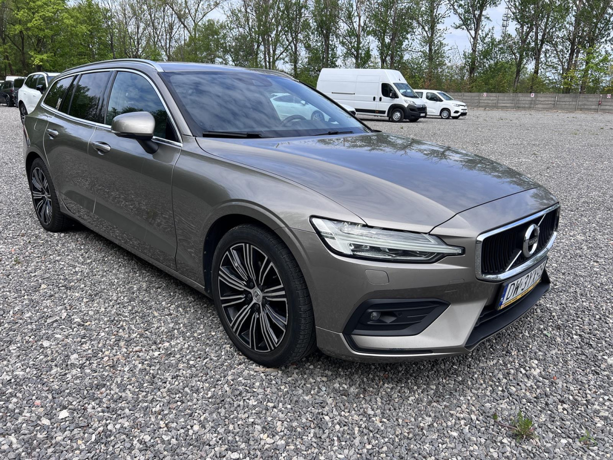 VOLVO V60 D4 2.0 MOMENTUM SUV - SUV/ Todoterreno: foto 1 VOLVO V60 D4 2.0 MOMENTUM SUV - SUV/ Todoterreno: foto 1