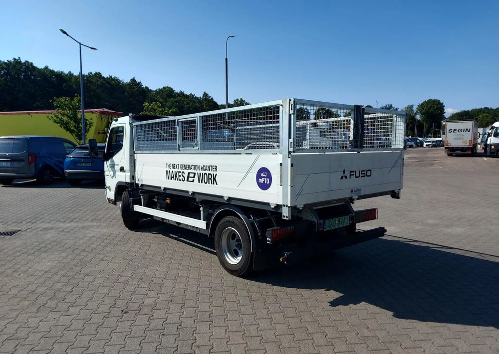 FUSO eCanter 4C15 Wywrotka Selektywna zbiórka - Camión volquete, Camión eléctrico: foto 4 FUSO eCanter 4C15 Wywrotka Selektywna zbiórka - Camión volquete, Camión eléctrico: foto 4