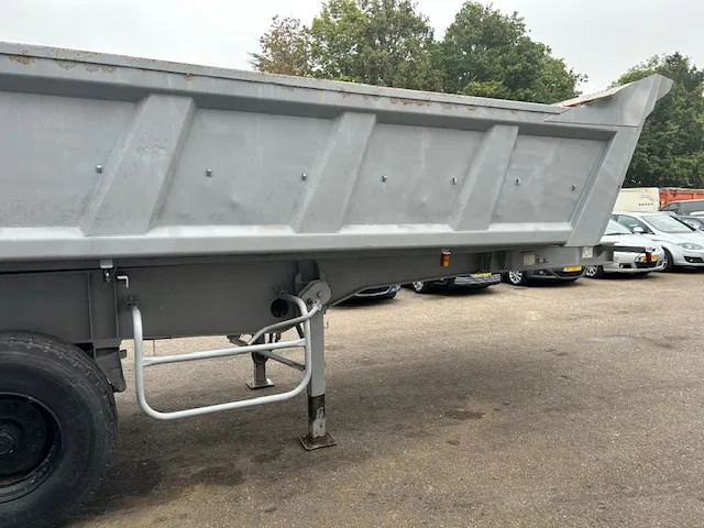 Semirremolque volquete CIF 2 Axle Steel Tipper , Spring Suspension , Drum Brakes: foto 6