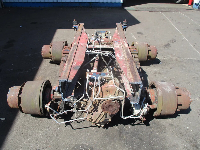 Iveco 6x4 Back Axle / Double Pont , 2 pieces in stock - Eje posterior para Camión: foto 3 Iveco 6x4 Back Axle / Double Pont , 2 pieces in stock - Eje posterior para Camión: foto 3