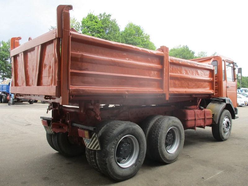 MAN 26.321 6x4 , 3 way tipper , ZF Manual , Spring suspension - Camión volquete: foto 3 MAN 26.321 6x4 , 3 way tipper , ZF Manual , Spring suspension - Camión volquete: foto 3