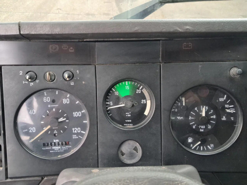 Camión chasis Mercedes-Benz 3235SK / 3535SK , 8x4, V8 BiTurbo, ZF Manual , Spring Suspension: foto 12