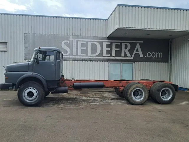 Mercedes-Benz LK 2624 , 6x4 , Manual , Spring suspension - Camión chasis: foto 2 Mercedes-Benz LK 2624 , 6x4 , Manual , Spring suspension - Camión chasis: foto 2