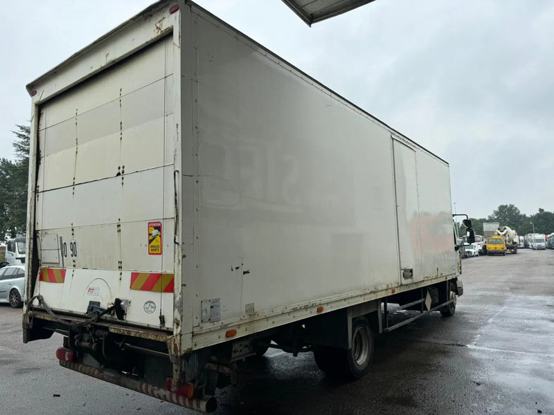 Renault Midlum 180 DXI, Spring Suspension, Drum Brakes - Camión caja cerrada: foto 3 Renault Midlum 180 DXI, Spring Suspension, Drum Brakes - Camión caja cerrada: foto 3