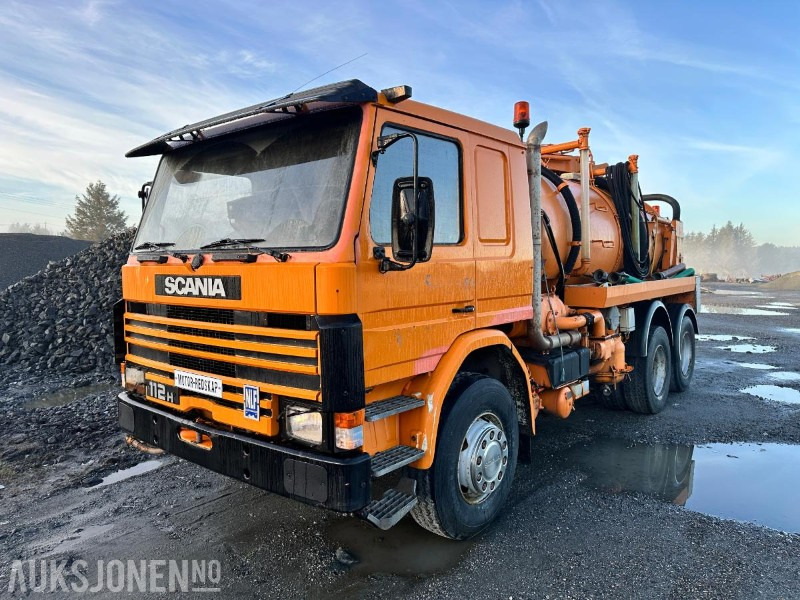 1984 Scania P112H 6X2 LSlamsuger / Sugebil – Motorredskap - Limpieza de alcantarillado: foto 1 1984 Scania P112H 6X2 LSlamsuger / Sugebil – Motorredskap - Limpieza de alcantarillado: foto 1