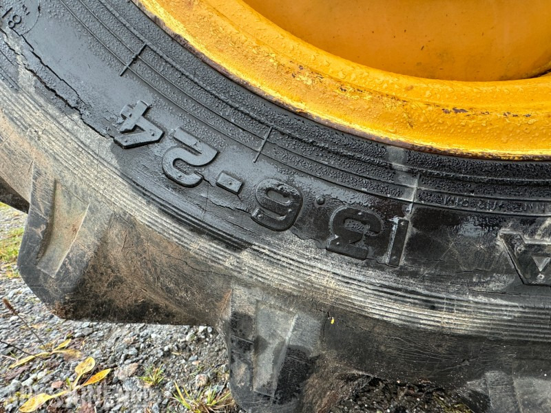 Tractor 1985 John Deere 1640 SYNCHRON - 4x4: foto 10 Tractor 1985 John Deere 1640 SYNCHRON - 4x4: foto 10