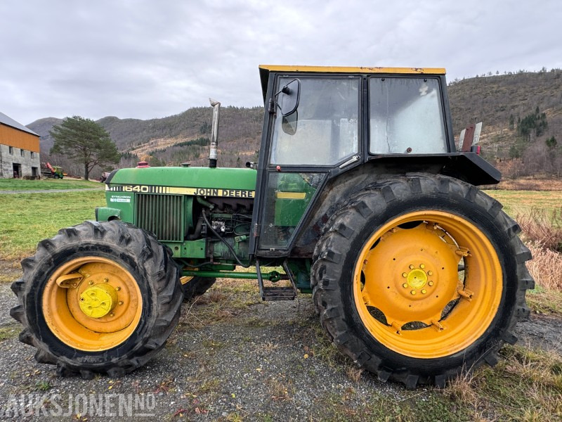 Tractor 1985 John Deere 1640 SYNCHRON - 4x4: foto 8 Tractor 1985 John Deere 1640 SYNCHRON - 4x4: foto 8