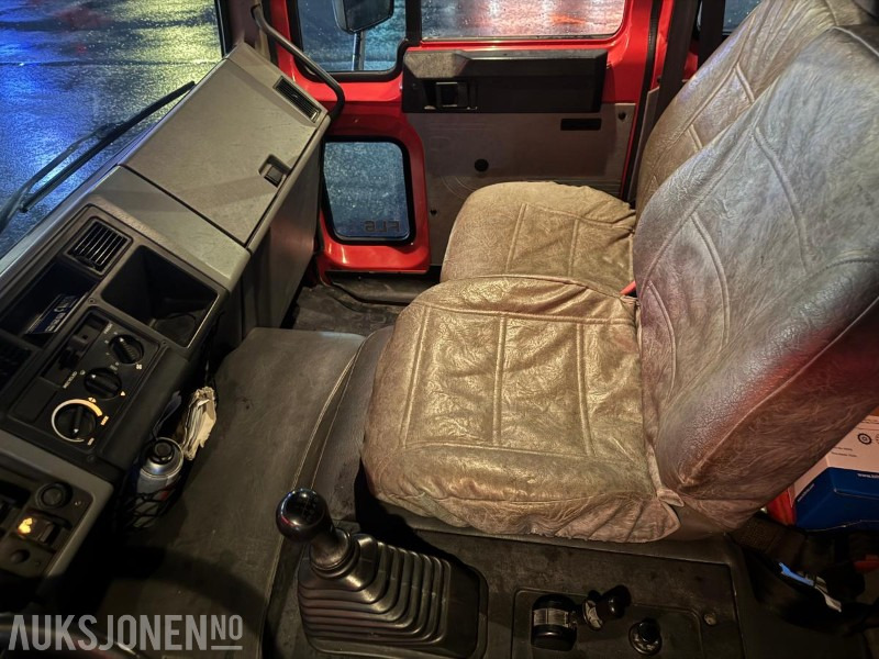 Camión grúa 2000 Volvo FL611 med kran og plan KUN 98.766km EU OK TIL 09.12.2026: foto 13