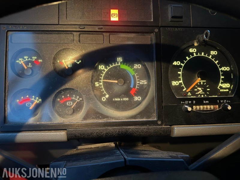 Camión grúa 2000 Volvo FL611 med kran og plan KUN 98.766km EU OK TIL 09.12.2026: foto 10