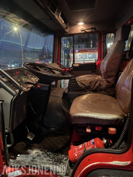 Camión grúa 2000 Volvo FL611 med kran og plan KUN 98.766km EU OK TIL 09.12.2026: foto 9