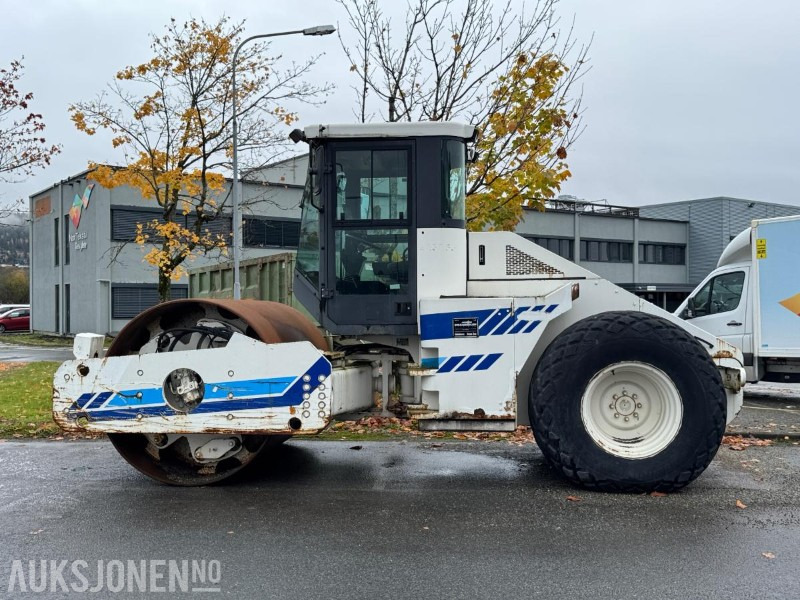 2001 AMMANN AC110-2T Vals / 2465 timer - Rodillo: foto 2 2001 AMMANN AC110-2T Vals / 2465 timer - Rodillo: foto 2