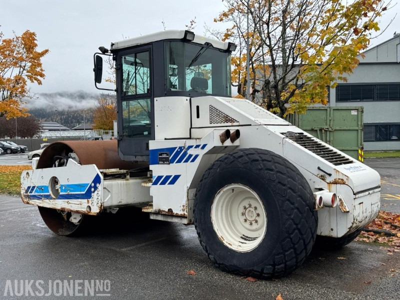 2001 AMMANN AC110-2T Vals / 2465 timer - Rodillo: foto 3 2001 AMMANN AC110-2T Vals / 2465 timer - Rodillo: foto 3