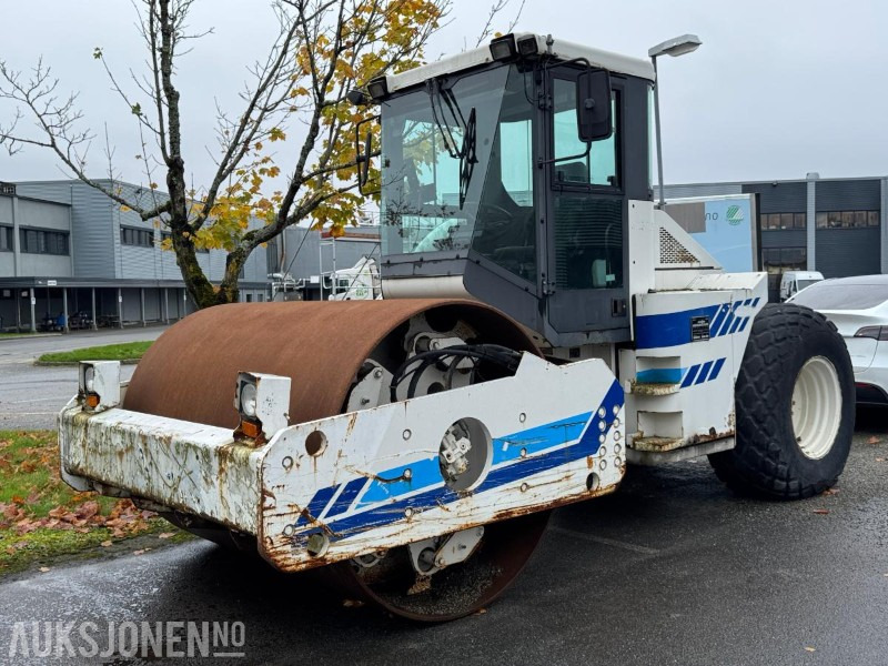 2001 AMMANN AC110-2T Vals / 2465 timer - Rodillo: foto 1 2001 AMMANN AC110-2T Vals / 2465 timer - Rodillo: foto 1