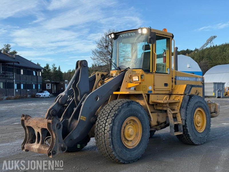 2001 Volvo L90D - 17 000kg - 8868t - Cargadora de ruedas: foto 1 2001 Volvo L90D - 17 000kg - 8868t - Cargadora de ruedas: foto 1