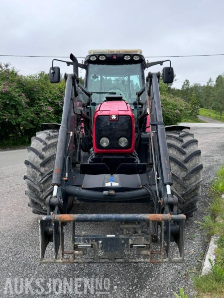 2004 Massey Ferguson 6480 Dynashift - Frontlaster med hydraulisk redskapslås - Fronthydraulikk - 40 km - Fjærende hytte - tredje funksjon - Tractor: foto 2 2004 Massey Ferguson 6480 Dynashift - Frontlaster med hydraulisk redskapslås - Fronthydraulikk - 40 km - Fjærende hytte - tredje funksjon - Tractor: foto 2
