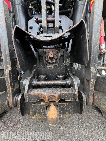 Tractor 2004 Massey Ferguson 6480 Dynashift - Frontlaster med hydraulisk redskapslås - Fronthydraulikk - 40 km - Fjærende hytte - tredje funksjon: foto 17