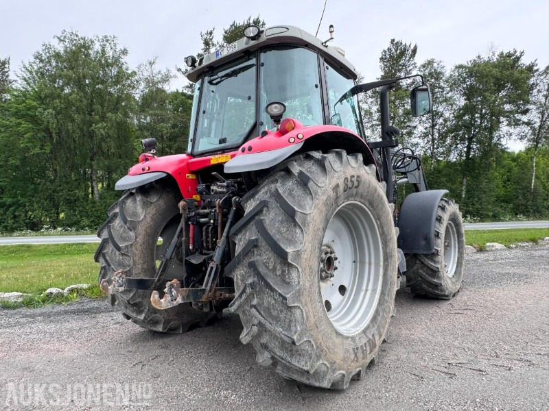 2004 Massey Ferguson 6480 Dynashift - Frontlaster med hydraulisk redskapslås - Fronthydraulikk - 40 km - Fjærende hytte - tredje funksjon - Tractor: foto 4 2004 Massey Ferguson 6480 Dynashift - Frontlaster med hydraulisk redskapslås - Fronthydraulikk - 40 km - Fjærende hytte - tredje funksjon - Tractor: foto 4