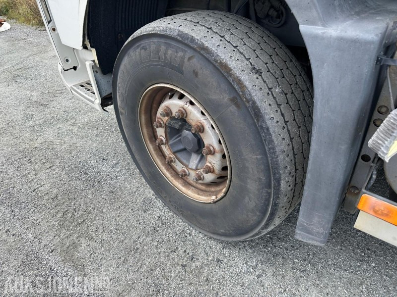 2010 Volvo FH16 6x4 krokbil – 551 hk // Palfinger krokløft // Brøyterigget med underliggende skjær - Camión multibasculante: foto 5 2010 Volvo FH16 6x4 krokbil – 551 hk // Palfinger krokløft // Brøyterigget med underliggende skjær - Camión multibasculante: foto 5