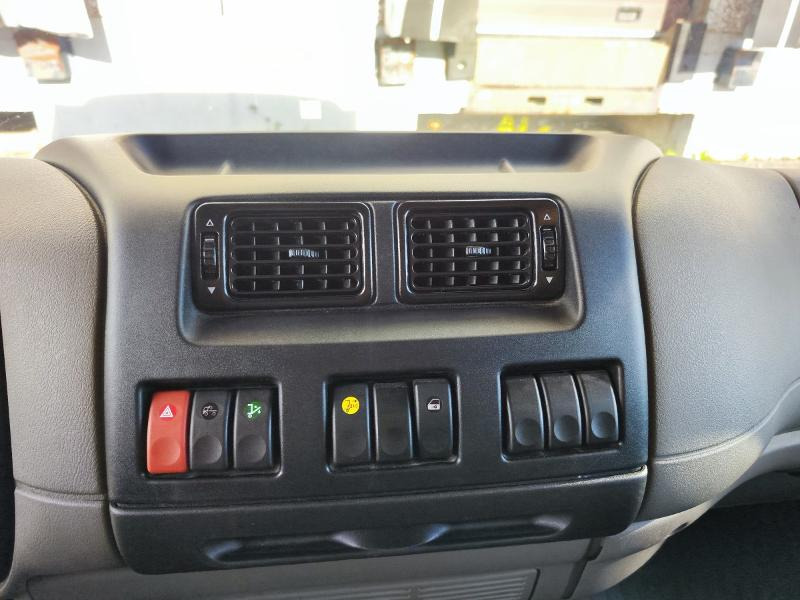 Camión caja cerrada 2012 DAF LF 45.180 / Zepro 1500 løftelem / Sidedør på skap: foto 20