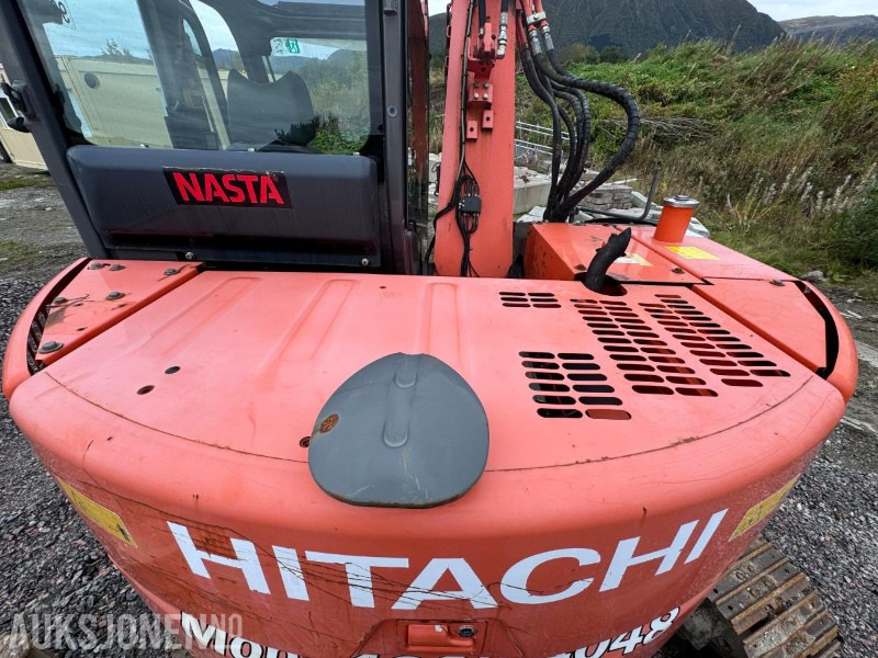 2012 Hitachi ZX85US-3 gravemaskin - Sentralsmøring - Rototilt - Pusskuffe - Graveskuffe - Excavadora: foto 2 2012 Hitachi ZX85US-3 gravemaskin - Sentralsmøring - Rototilt - Pusskuffe - Graveskuffe - Excavadora: foto 2